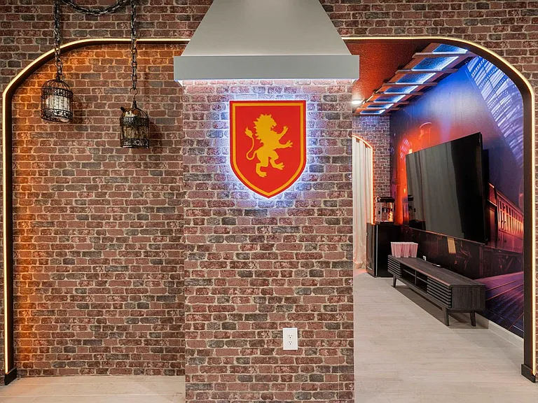 Building's Lounge