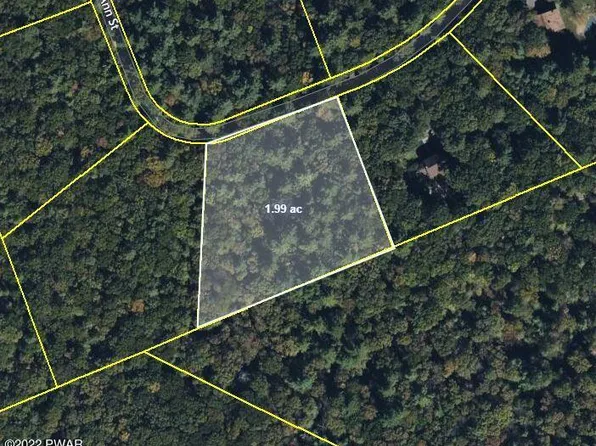 30 Jo Ann St, Shohola, PA 18458