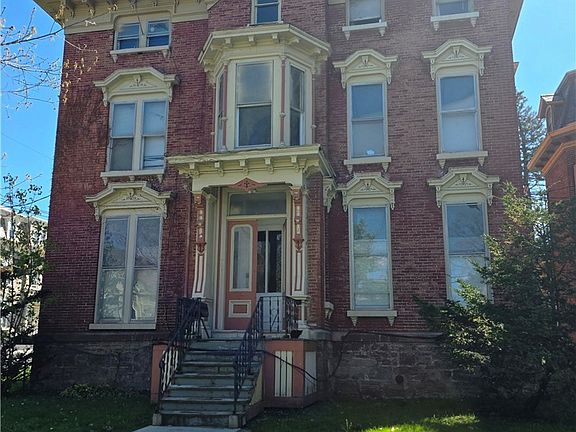 2nd image of 406 Rutger St
