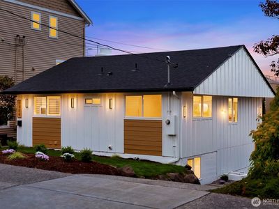 3306 35th Avenue SW, Seattle, WA, 98126