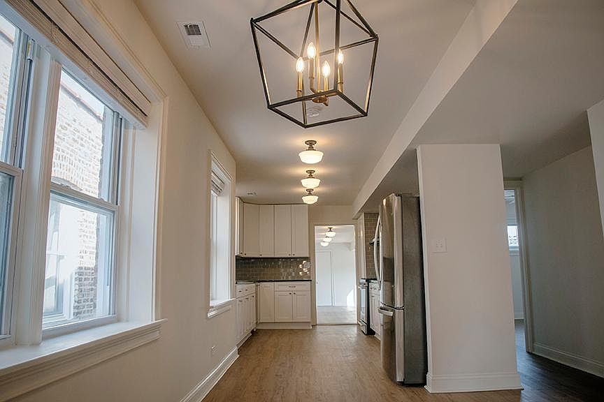 1st image of 3648 W Fullerton Ave Floor 2