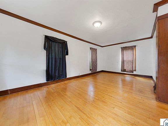 3rd image of 318 Carroll St