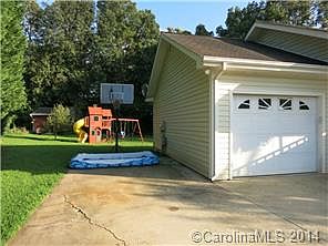2nd image of 145 Hampton Glen Dr