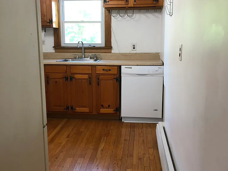 639 Lincoln St #3 — Photo 4