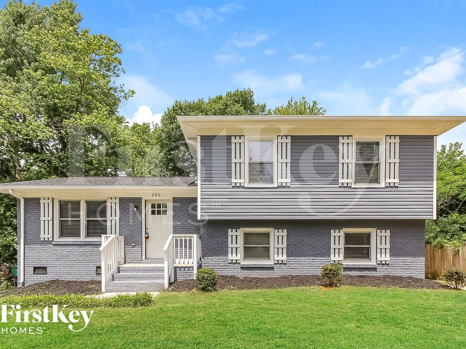 3 bed, 2.0 bath, 1798 sqft, $2,380 — Photo 1