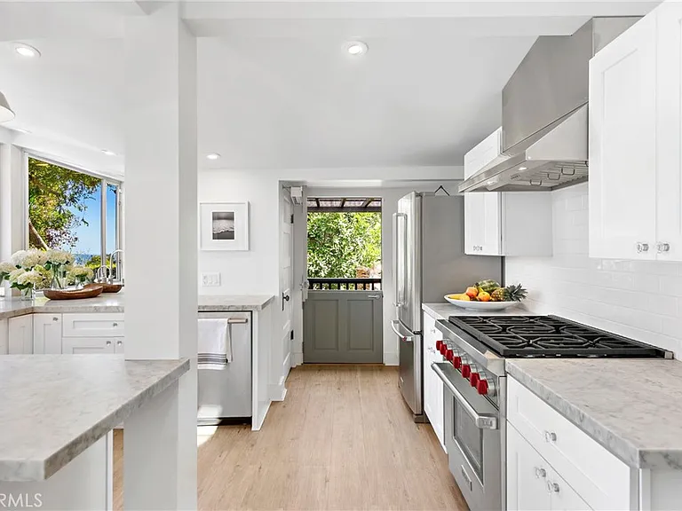 592 Bluebird Canyon Dr — Photo 14