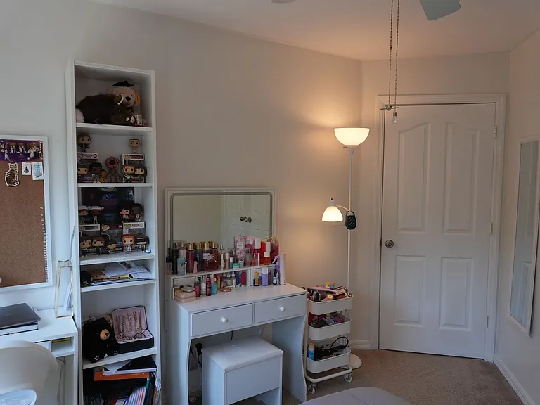 1004 Waterside Dr — Photo 35