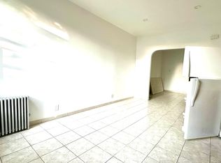 1879 Harman St #1R, Ridgewood, NY 11385