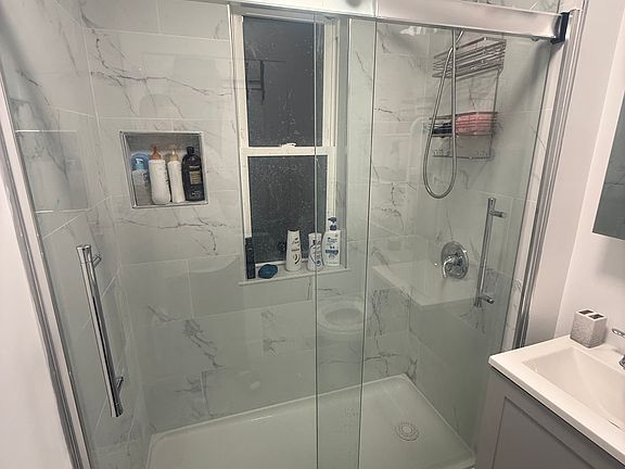 4th image of 25 Wyman St #1