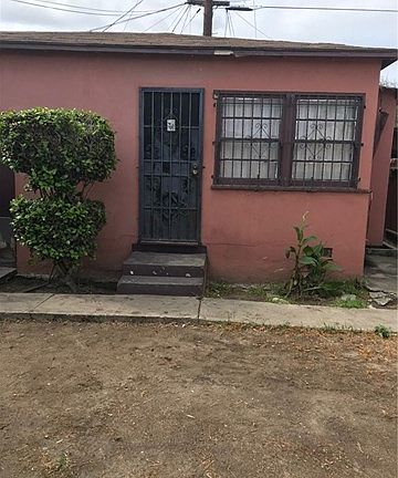 3rd bedroom / 1 bath attached to garage