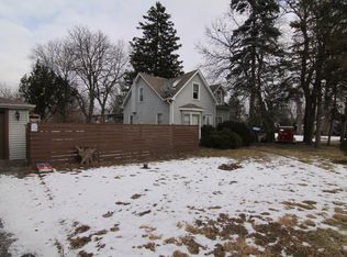 121 E Anita Ave, Mount Prospect, IL 60056