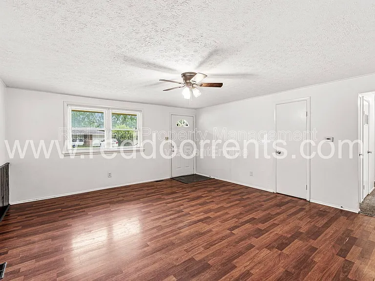 9949 Ellis Dr — Photo 7