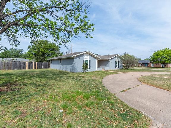 3rd image of 4326 Caprock Rd