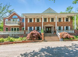 30 Woodhollow Ct, Syosset, NY 11791