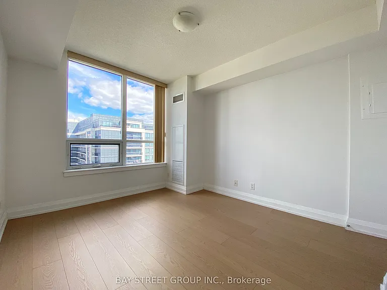 370 Highway 7 E #925 — Photo 14