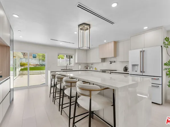 10360 McClemont Ave, Tujunga, CA 91042
