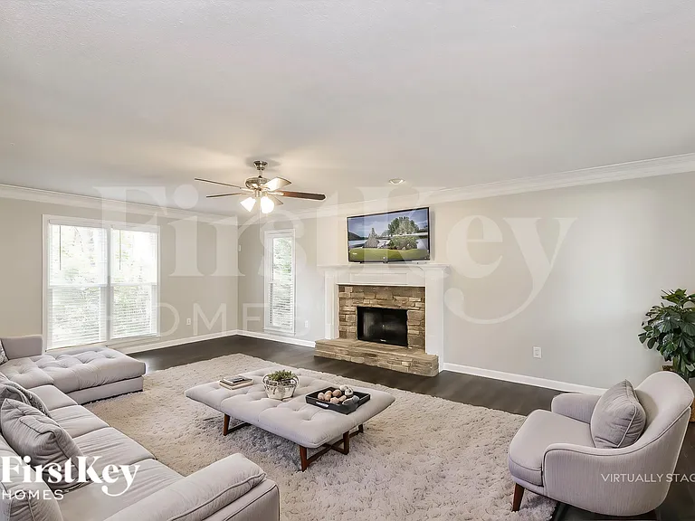 20 Abbey Ln — Photo 3
