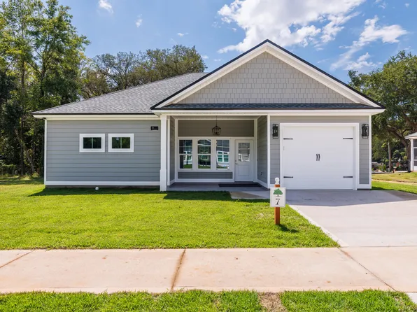 26 Shebbi Ln, Freeport, FL 32439