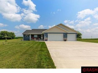 886 Mill Race Rd, Madelia, MN 56062