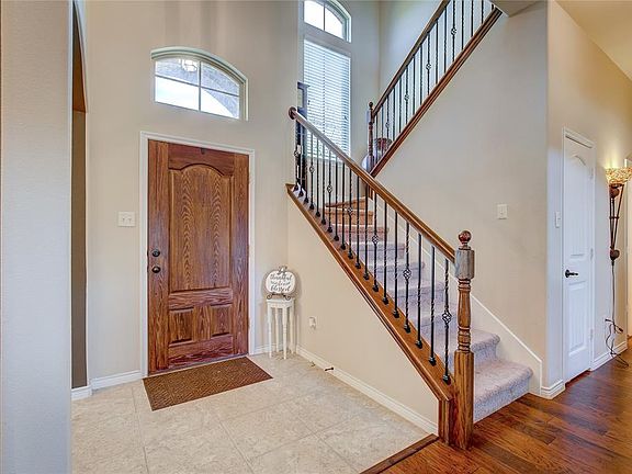 3rd image of 3013 Panhandle Dr