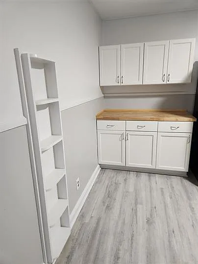 151 S Green St #4 — Photo 3