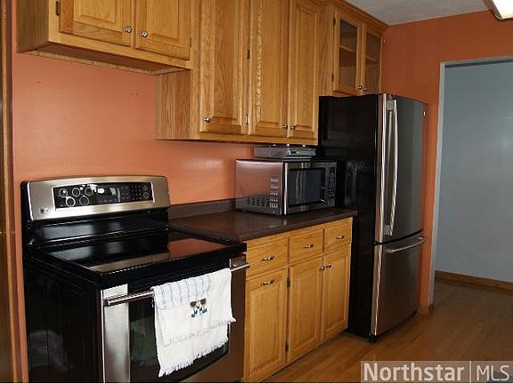 4th image of 819 Whitney Dr