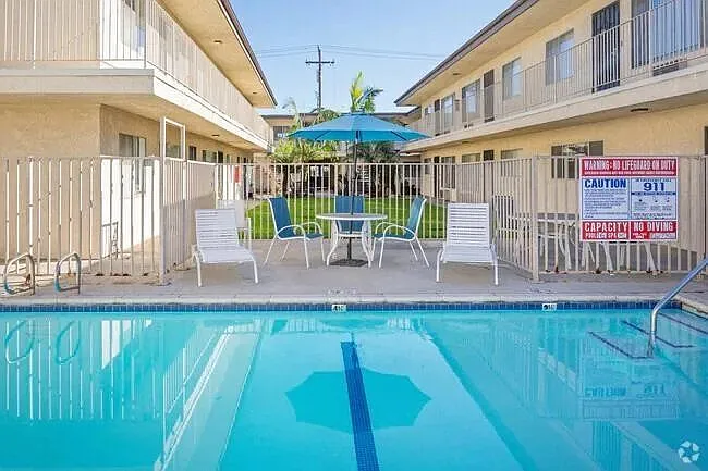 15751 Ryon Ave #7 — Photo 6