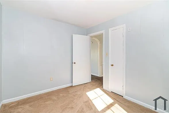 6077 Branch Hill Guinea Pike — Photo 3