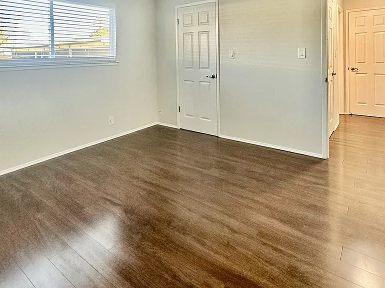 Colony Street Apts — Photo 27