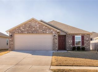 2106 E Annette Dr, Siloam Springs, AR 72761