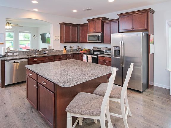5th image of 111 Hickory Park Ct