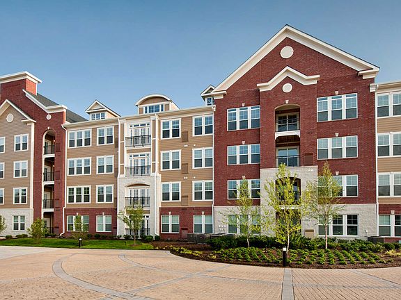 Westchester Rockville Station Apartments