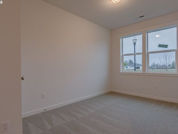 5th image of 1109 NE 11th Pl