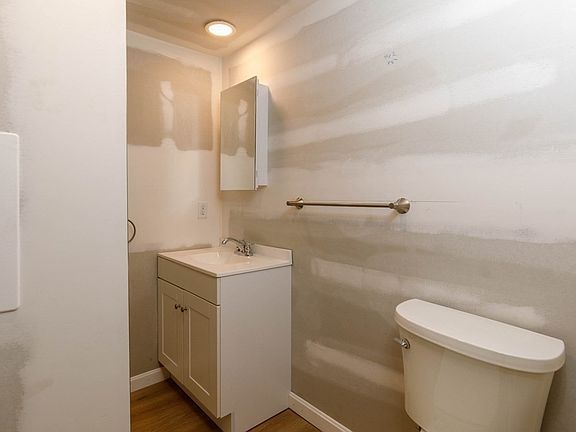2nd image of 367 Princeton Rd #365