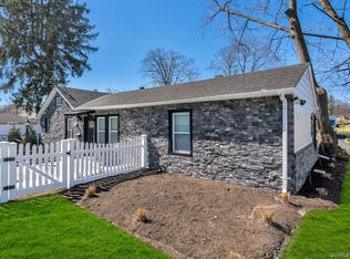 25 Miller St, Glen Cove, NY 11542