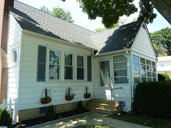 2nd image of 1700 Argonne Ave