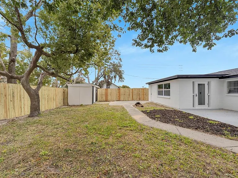 4012 Valencia Dr — Photo 17