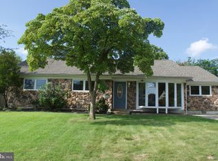 212 Kingsley Rd, Cherry Hill, NJ 08034