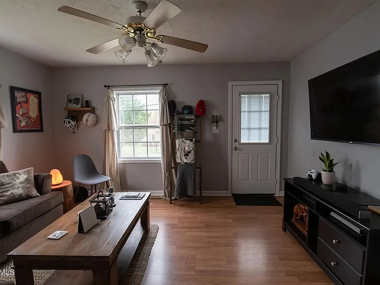 1133 Fair Dr — Photo 26