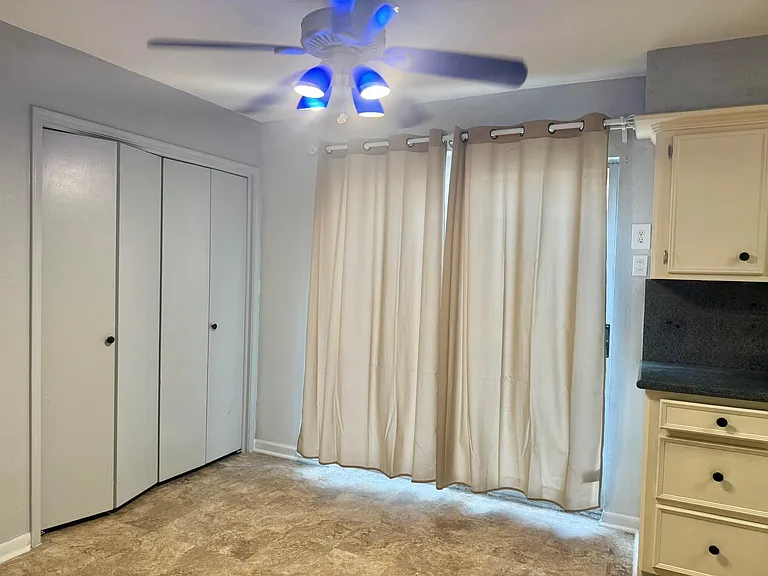 10422 Eagle Glen Dr — Photo 23
