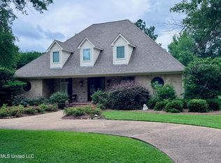 236 Sawbridge Dr, Ridgeland, MS 39157