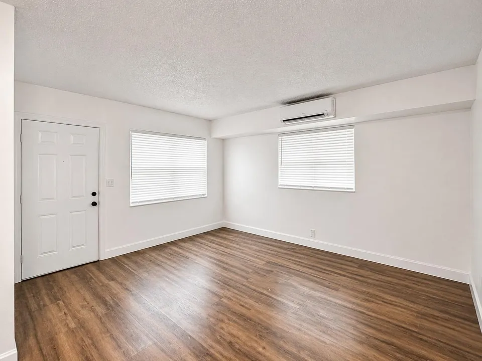 1406 Barton Rd #15