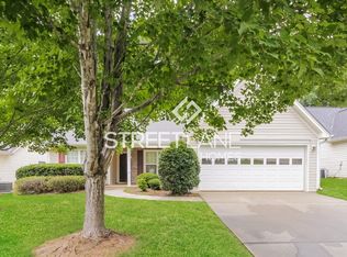185 Lake Cove Approach, Newnan, GA 30265