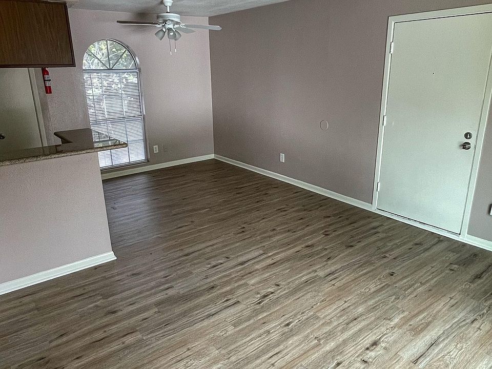 1st image of 416 W Lang St APT B
