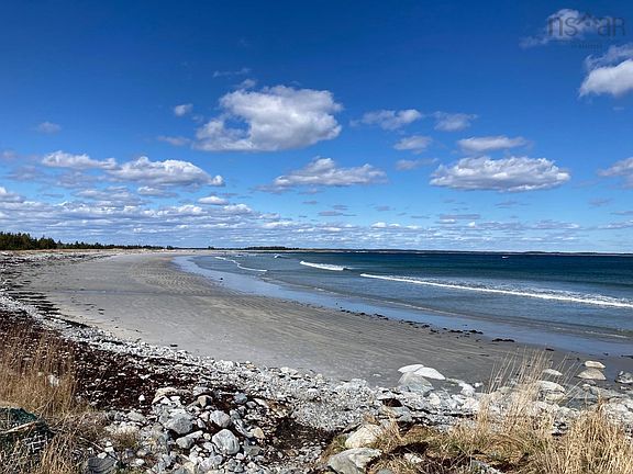 5th image of Port Latour Rd