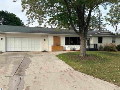 517 Cherry St, Standish, MI, 48658