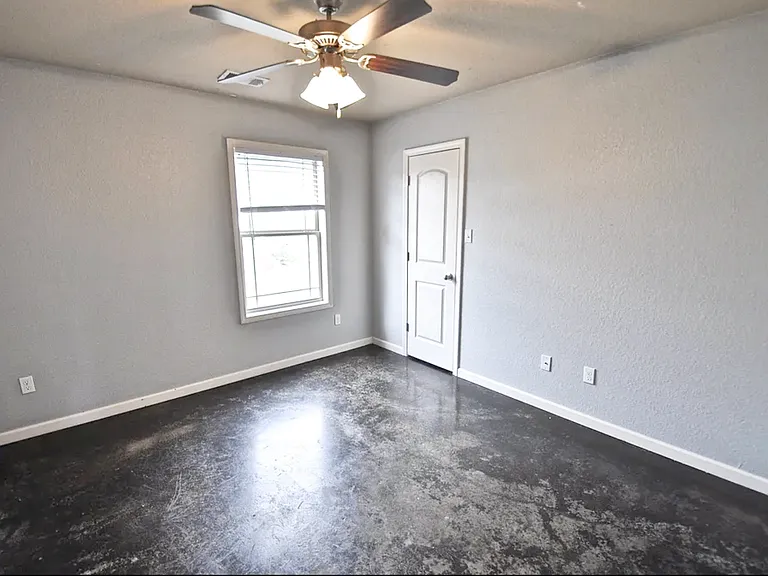 3884 Turfway Dr — Photo 16