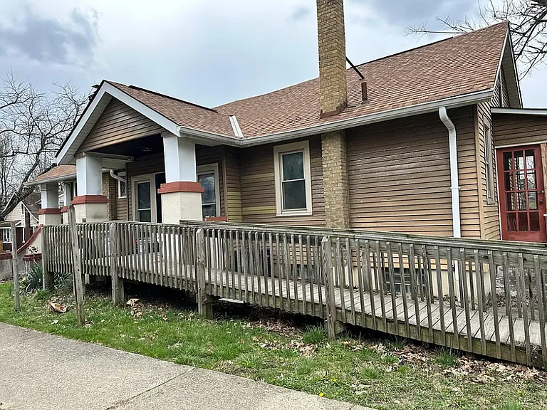 931 Olive Ave — Photo 1