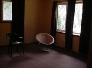 1962 Julie St, Woodstock, IL 60098