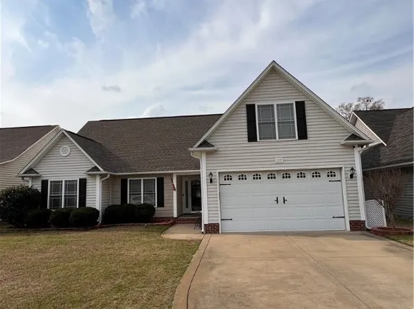 2321 Crosshill St, Eastover, NC 28312